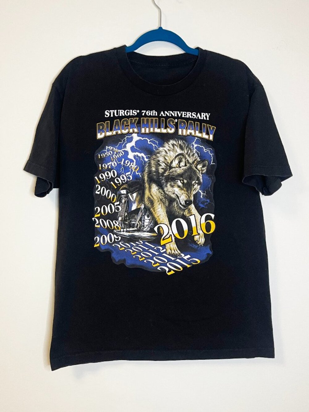 Sturgis 2016 Black Hills Rally T-Shirt Wolf Graphic Biker Tee Black Size L